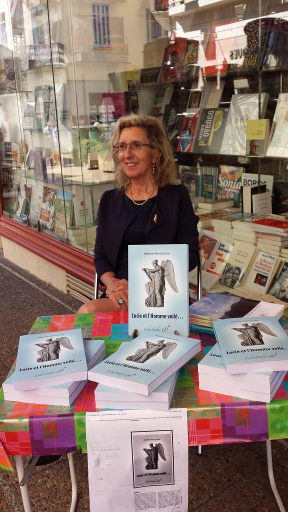 Librairie Parisienne à St Raphaël 16 Mai 2015